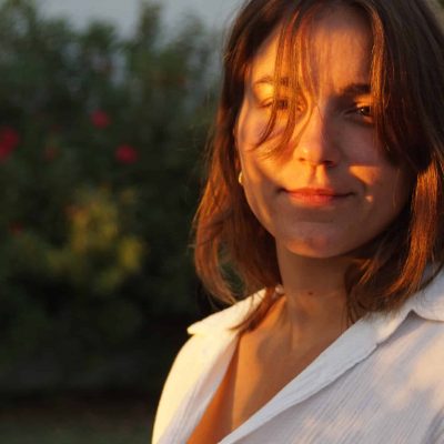 Natürlich! Hier sind die SEO-optimierten Werte für das Bild:.